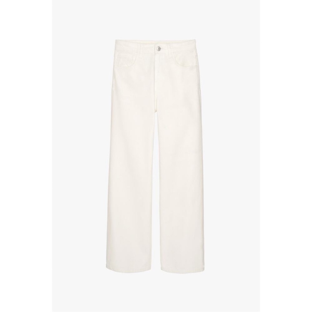 Kaia Gerber x Zara Jeans